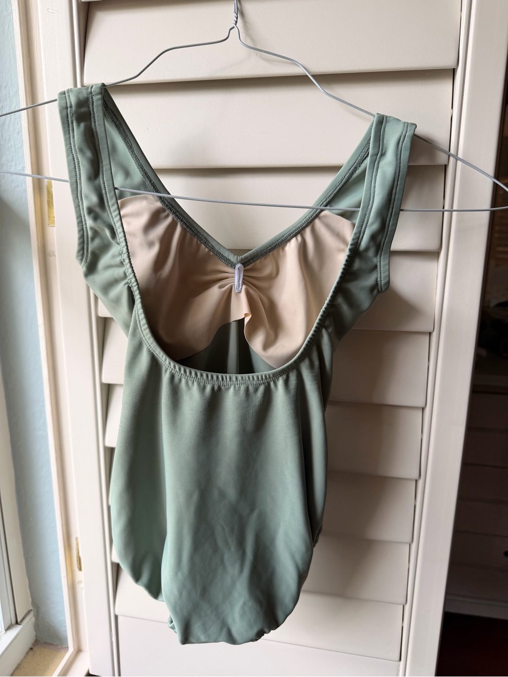 Lucky Leo ballet leotard - Picture 2 of 2